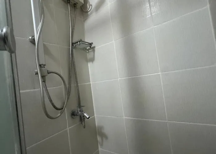 Stylish Makati 2br With Ktv And Awesome Pools! Manila