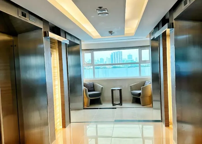 Apartment Stylish Makati 2br With Ktv And Awesome Pools!