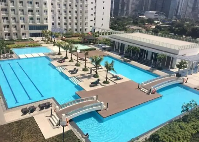 Stylish Makati 2br With Ktv And Awesome Pools! Manila