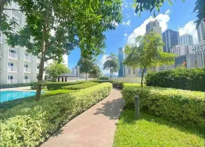 Apartment Stylish Makati 2br With Ktv And Awesome Pools!